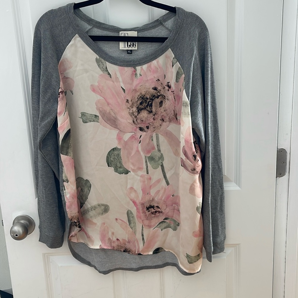 Long Sleeve Flower print shirt